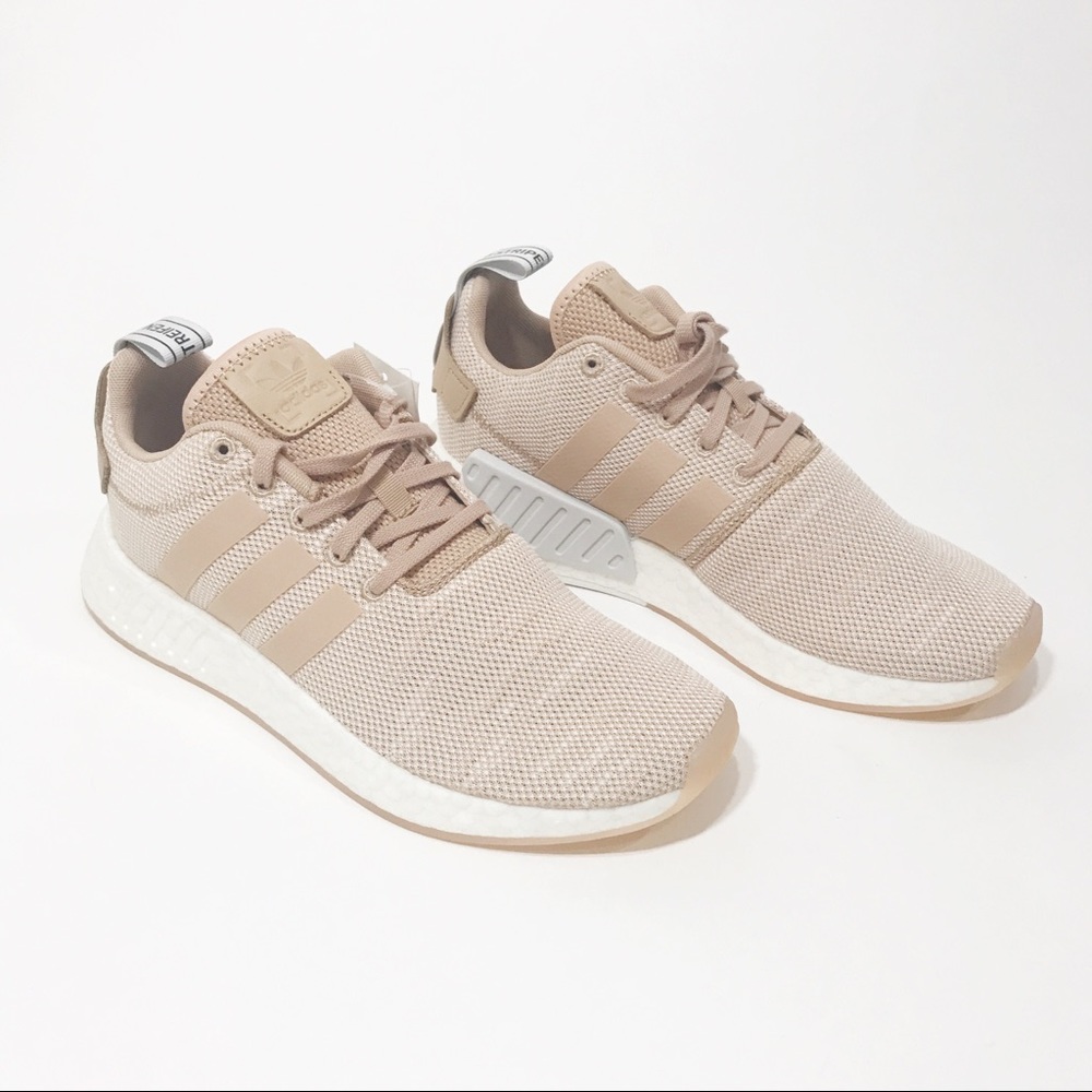 NWT Adidas Women’s NMD R2 - Picture 4 of 8